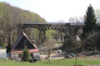 Blick von "Agates Garten" auf die Oberrabensteiner Brücke