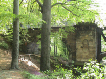 Der steinerne Brückenkopf auf dem Hoppberg
